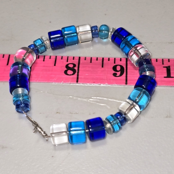 Handmade Wire Blue and Clear Beaded Bracelet - Picture 4 of 4